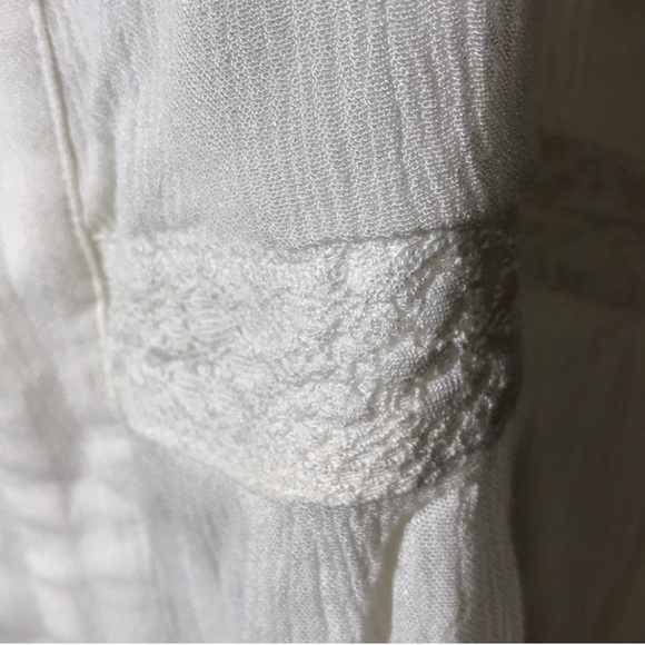 Jessica Simpson ivory cold shoulder top 1X - Picture 8 of 8